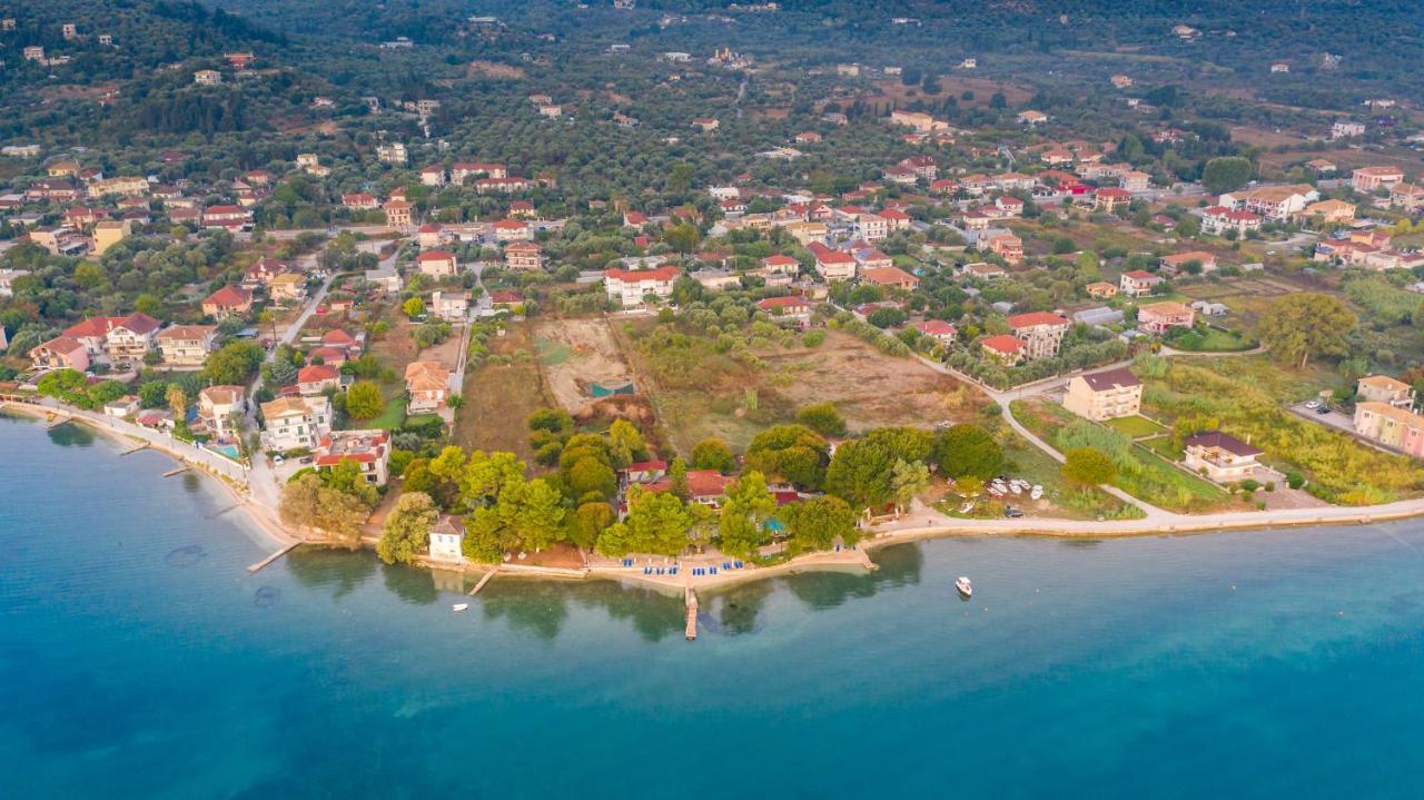 ليغيا Flisvos Seaside Apartments المظهر الخارجي الصورة
