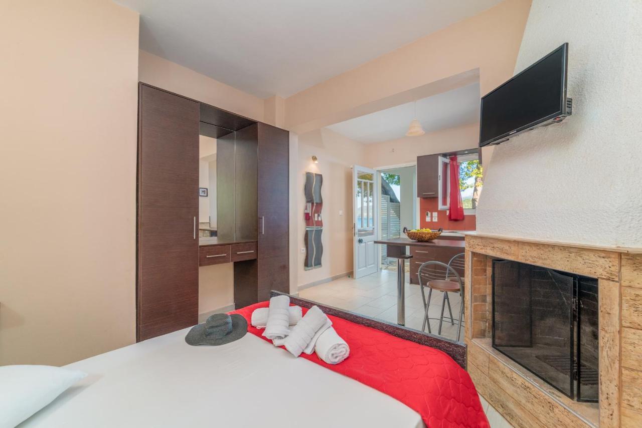 ليغيا Flisvos Seaside Apartments المظهر الخارجي الصورة